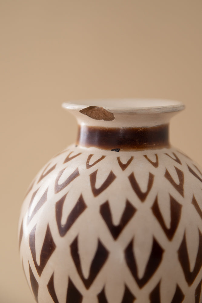 Santo Dio Paz Peru Handmade Vase